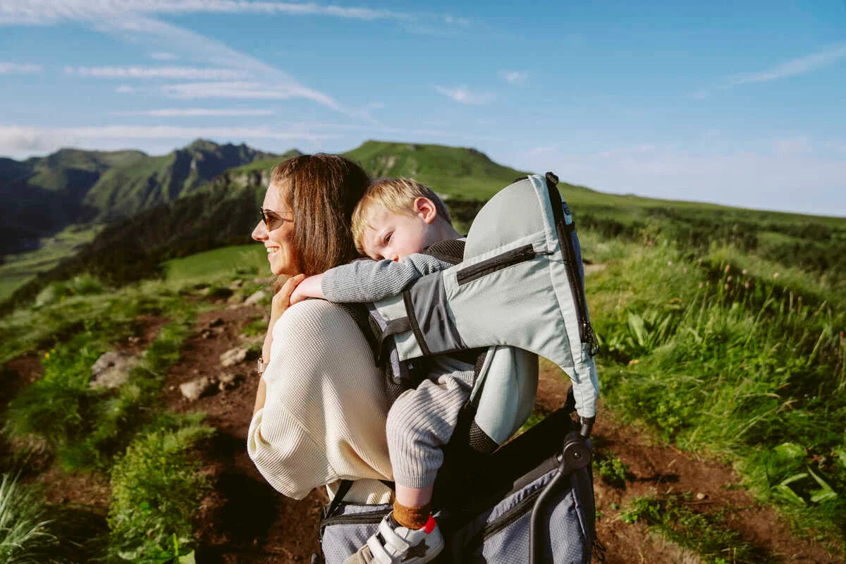 Porte-bébé de randonnée Moov & Hike Green