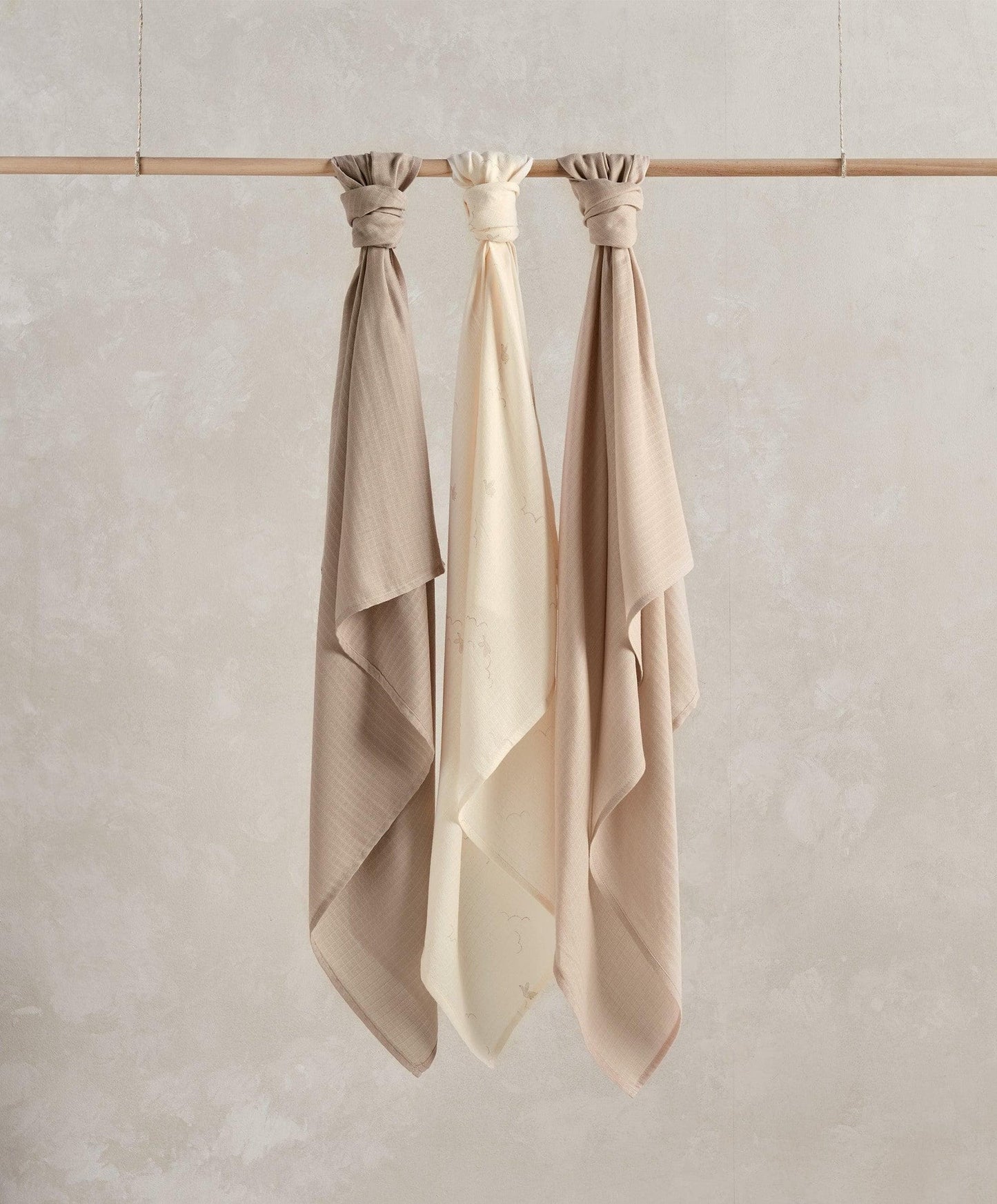 Mamas & Papas Large Muslin Squares Pack of 3 Welcome to the World Duckling | Mamas & Papas, Babies, Nursing, Muslin Blanket