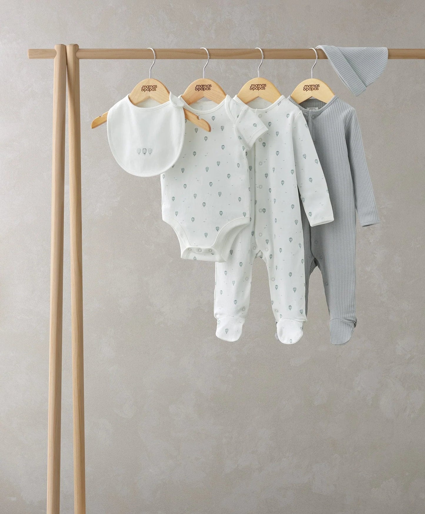 Mamas & Papas Hot Air Balloon Print Set (5 Pieces) | Mamas & Papas, Babies, Nursing, Set