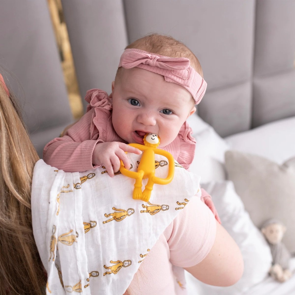 Animal Teether & Muslin Lion Gift Set | Teether | Matchstick Monkey for Mamas & Papas LB - Activity & Sensory Toys