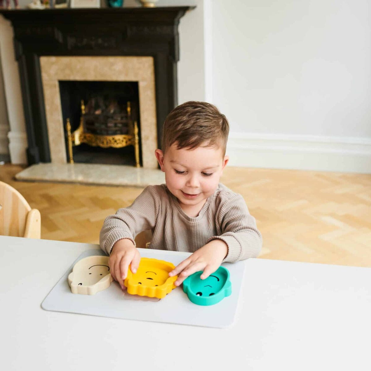 Dinner Set Animal Snack Mat Cool Grey Pack of 4 | Feeding Set | Matchstick Monkey for Mamas & Papas LB - Cultery & Plates