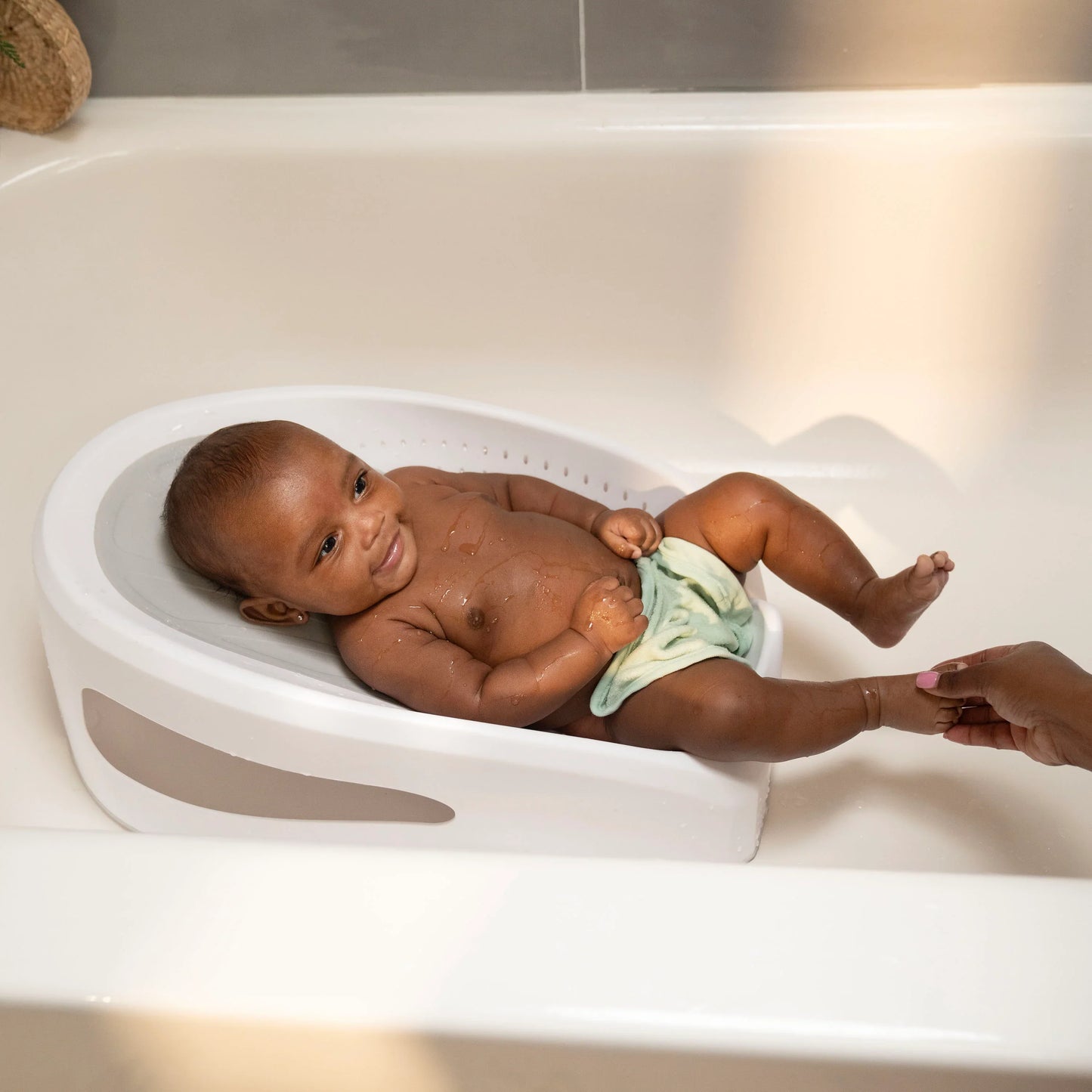 Easy Rinse Baby Bather