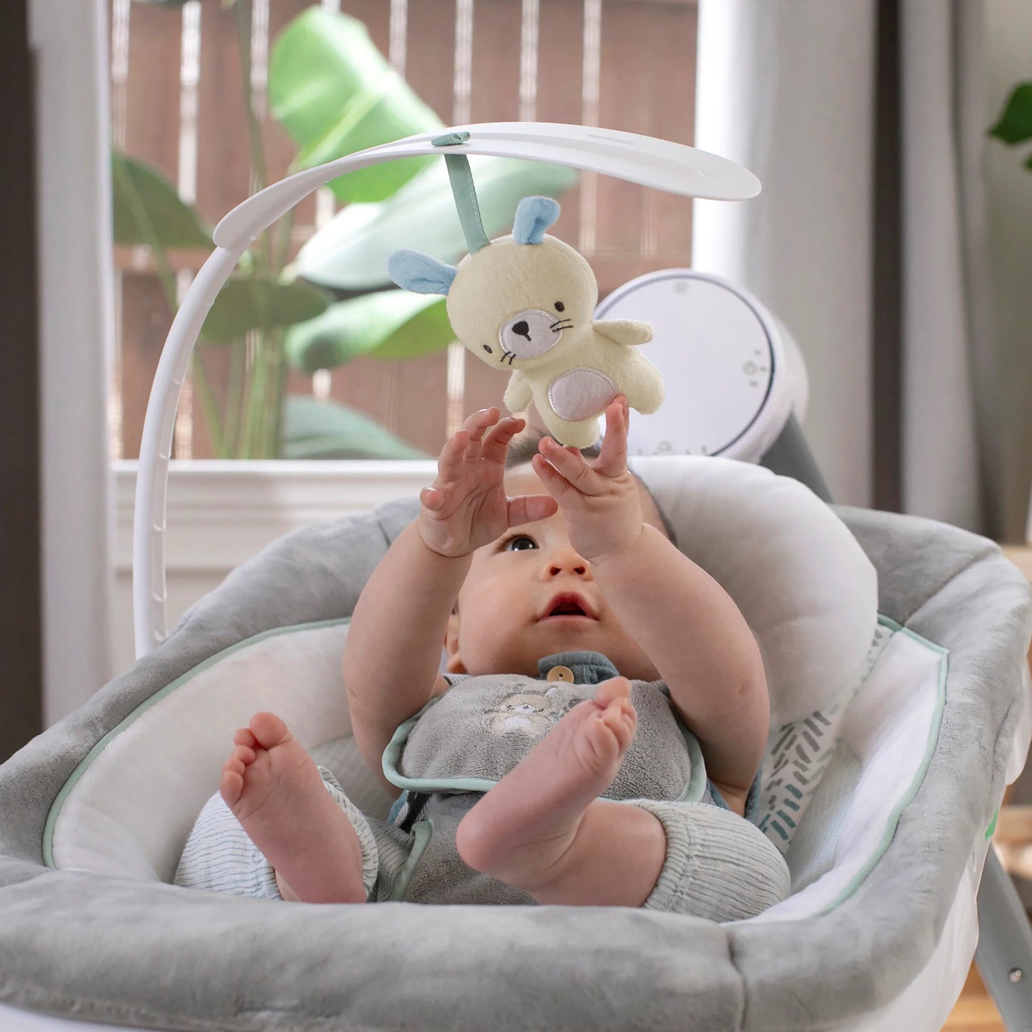 AnyWay Sway Multi-Direction Portable Baby Swing