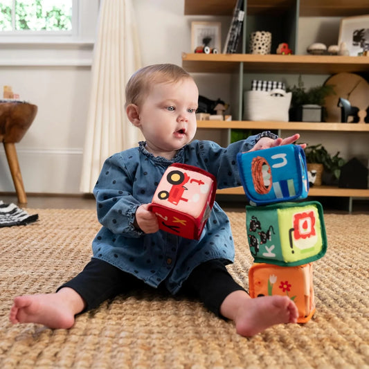 Blocs souples Alpha Stacks, multisensoriels et légers, à partir de 3 mois 