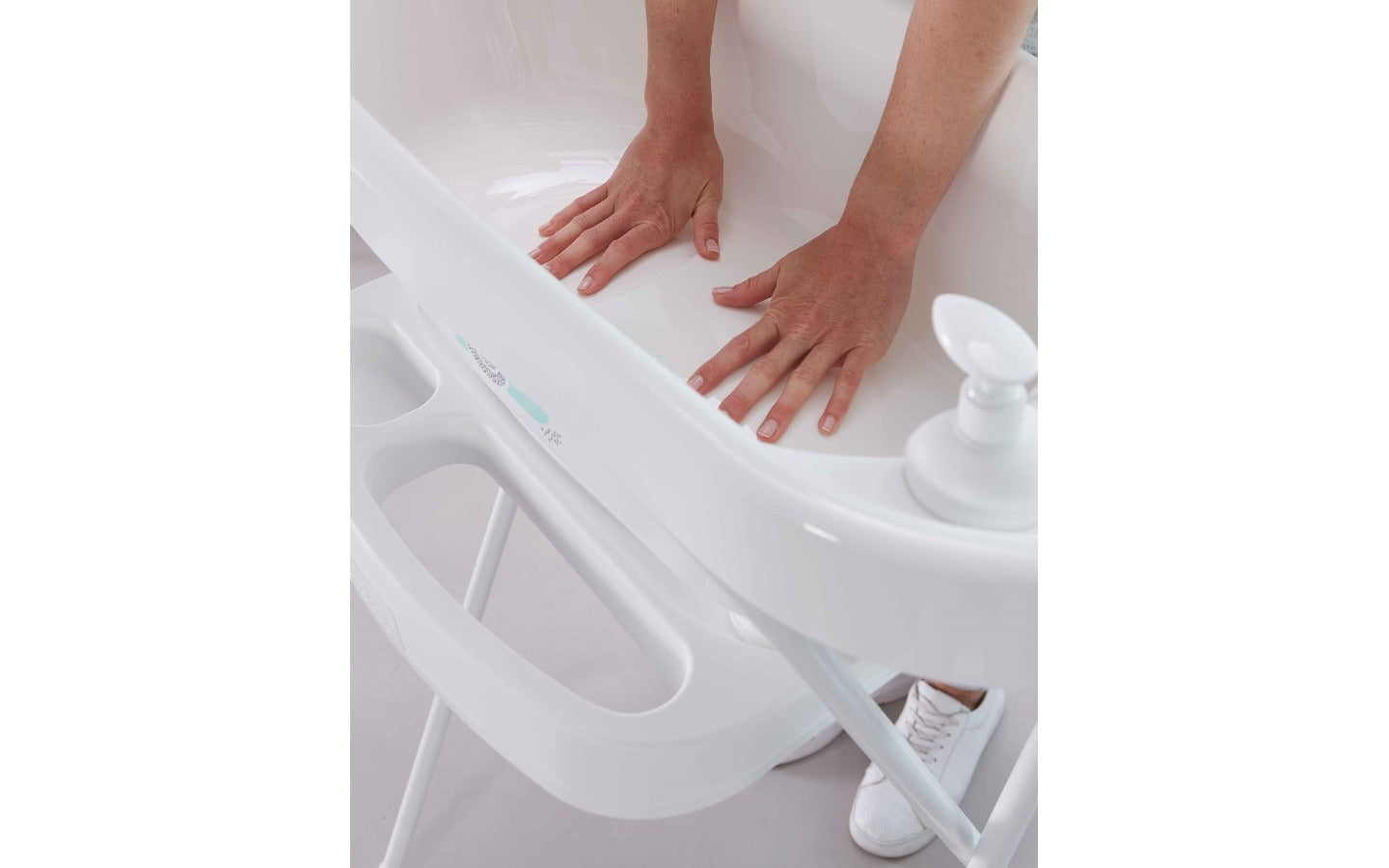 Bebejou Bath stand 103 cm White | Mamas & Papas, Babies, Nursing, 