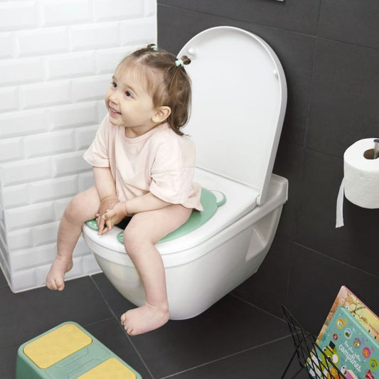 Badabulle Foldable Toilet Training Seat Reducer | Mamas & Papas, Babies, Nursing, Potty Training