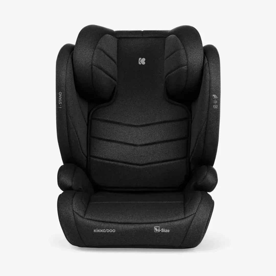 Black i-SIZE car seat with deep side wings and cushioned backrest, front view