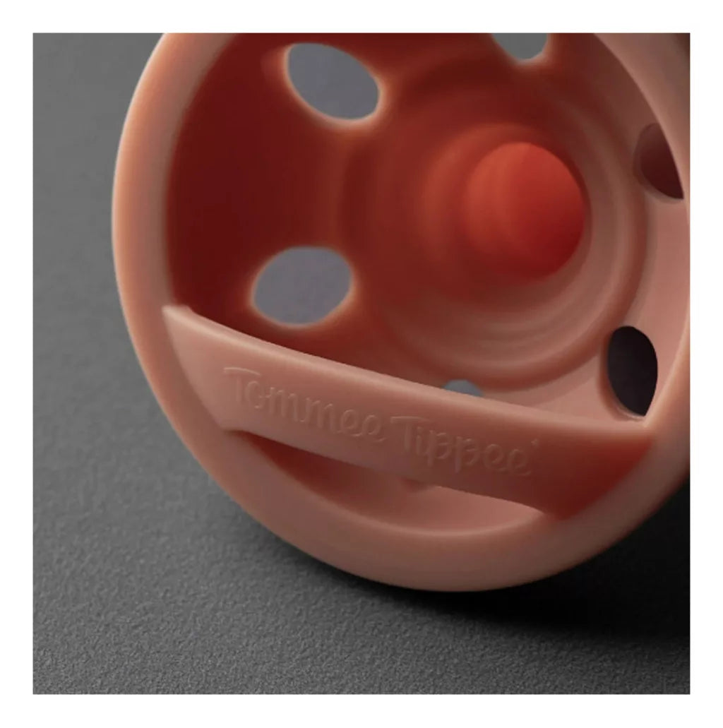 Pack of 2 Pacifiers 6-18 months