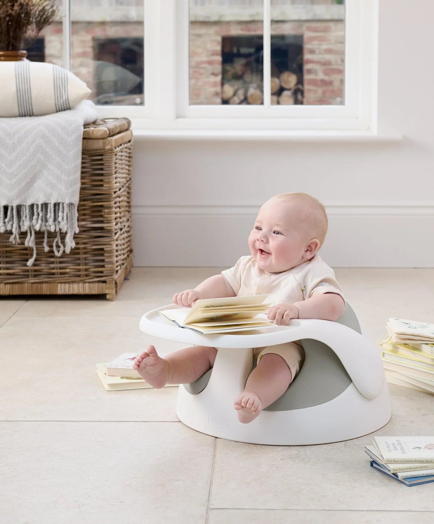 Siège de sol confortable avec plateau d'activités