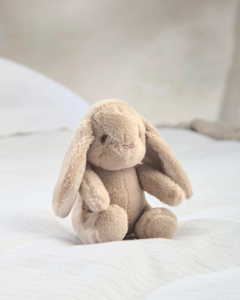 Peluche bonnet lapin Snuggle Buddies - Le partenaire de câlins idéal dès le premier jour !