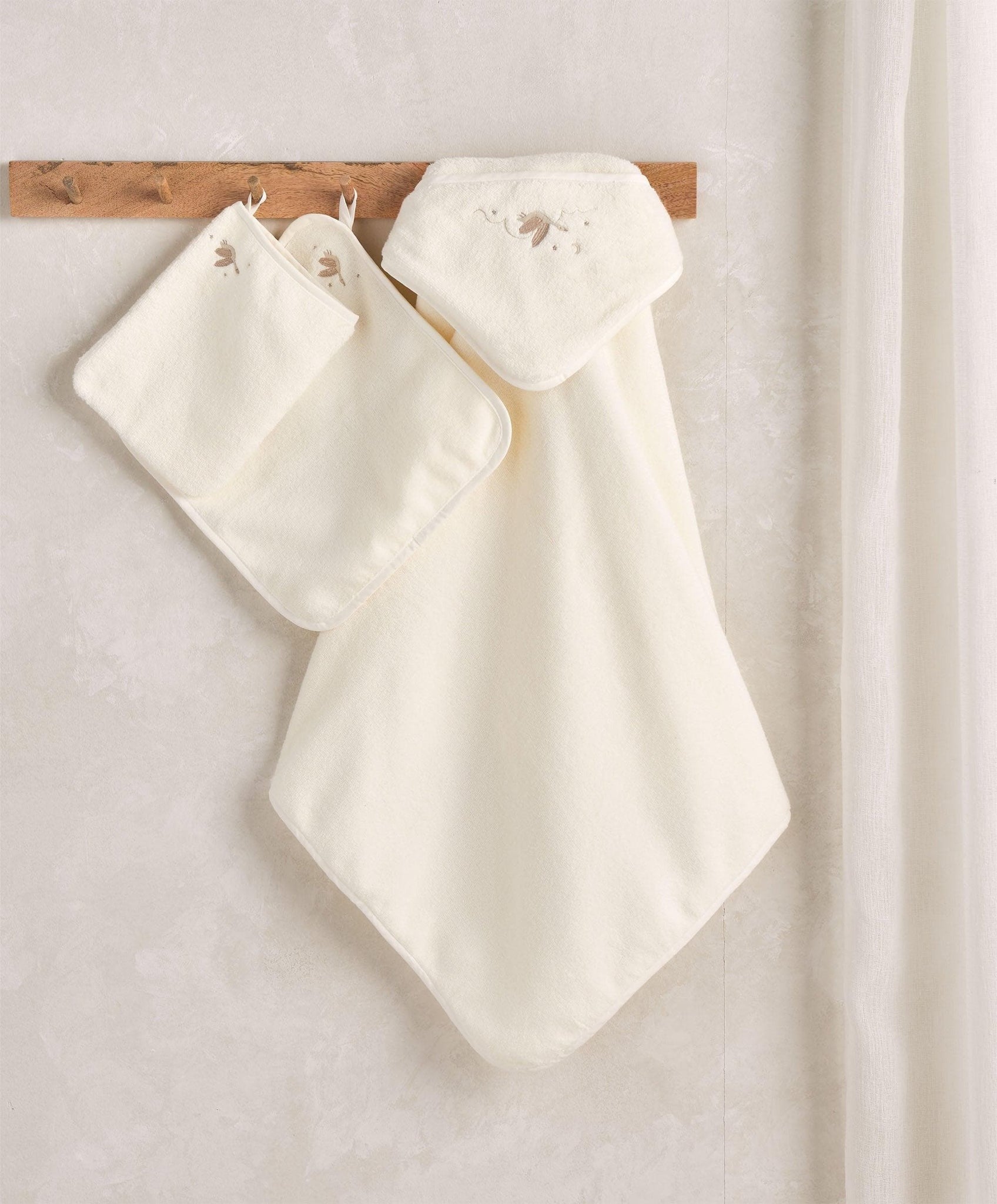 Mamas & Papas Baby Towelling Set Pack of 3 Welcome to the World Duckling | Mamas & Papas, Babies, Nursing, Towel