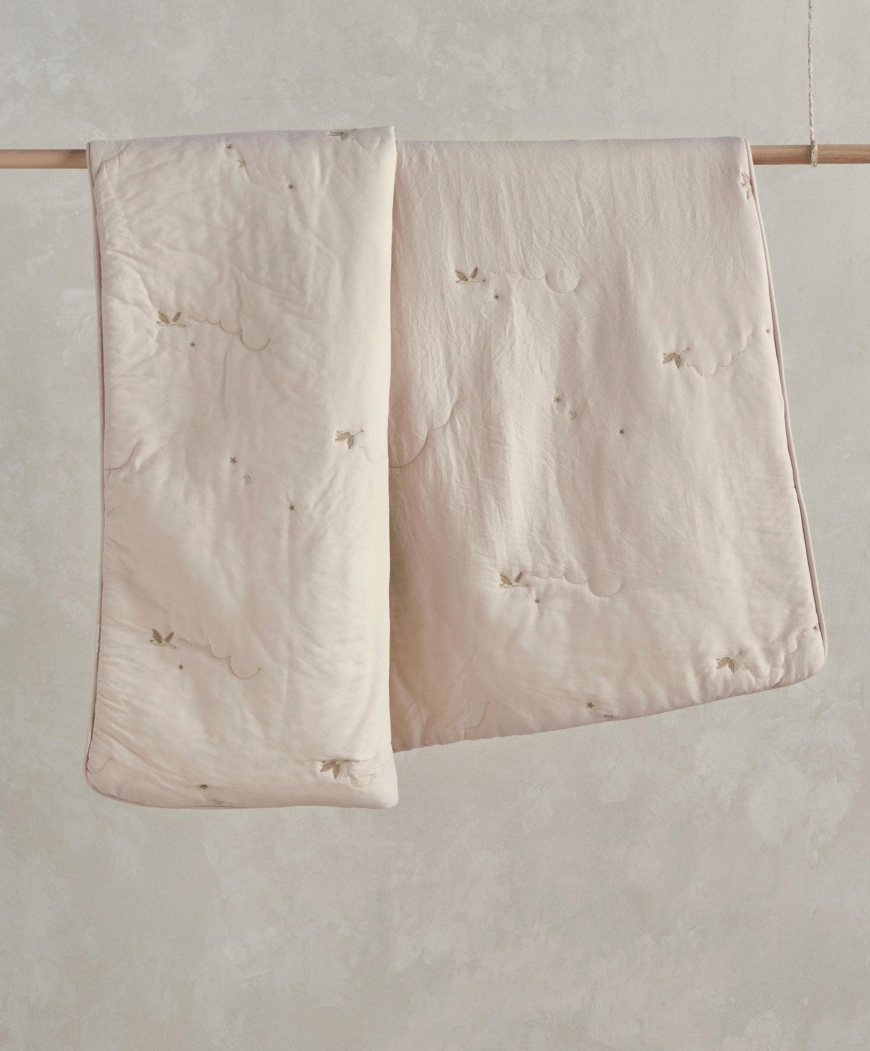 Mamas & Papas Quilt 4.0 Tog Welcome to the World Duckling Soft Taupe | Mamas & Papas, Babies, Nursing, 