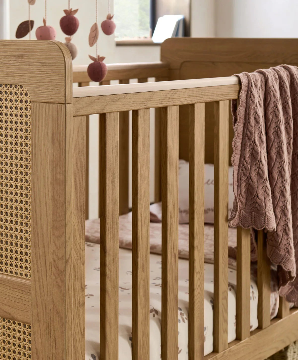 Esna Cotbed - Rattan