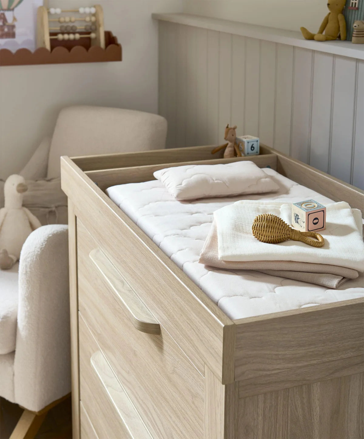 Mamas & Papas Franklin Dresser Changer - Oak | Mamas & Papas, Babies, Nursing, Dresser