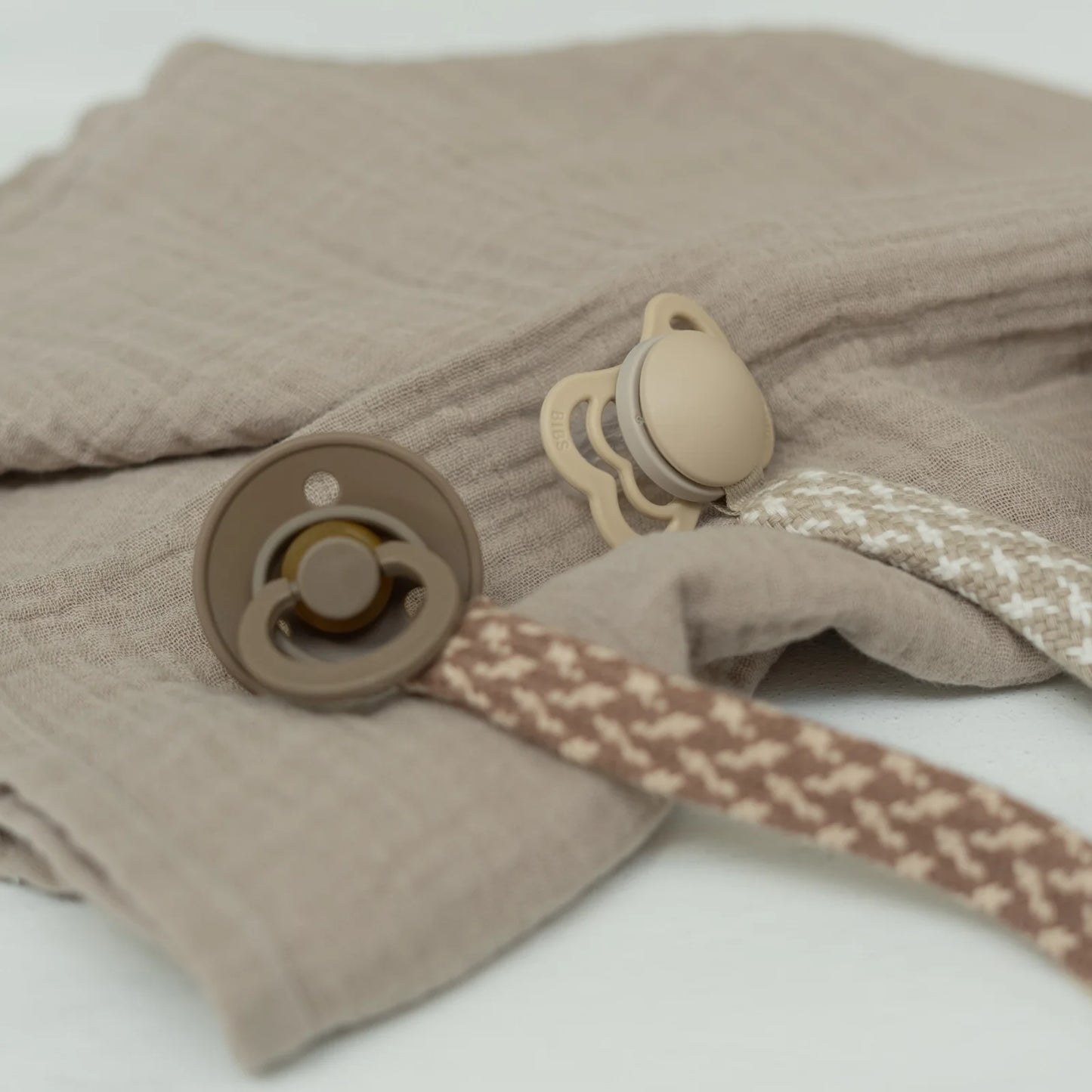 Pacifier Clip - Blush/Ivory