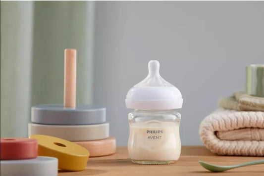 Avent Natural Response Glass Baby Bottle, 0m+ 120ml | Mamas & Papas, Babies, Nursing, 