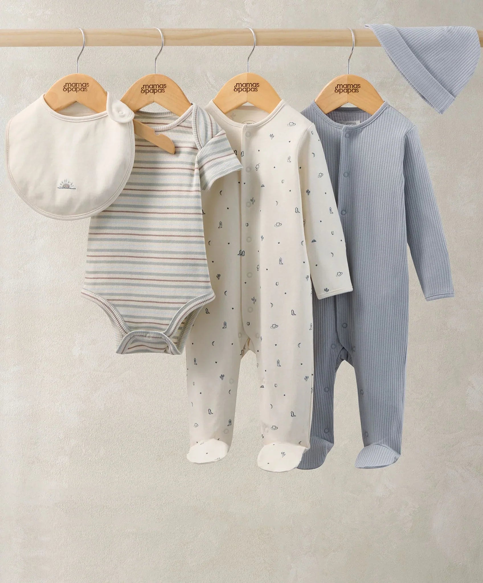 Mamas & Papas Welcome to the World 5 Piece Baby Clothes Set