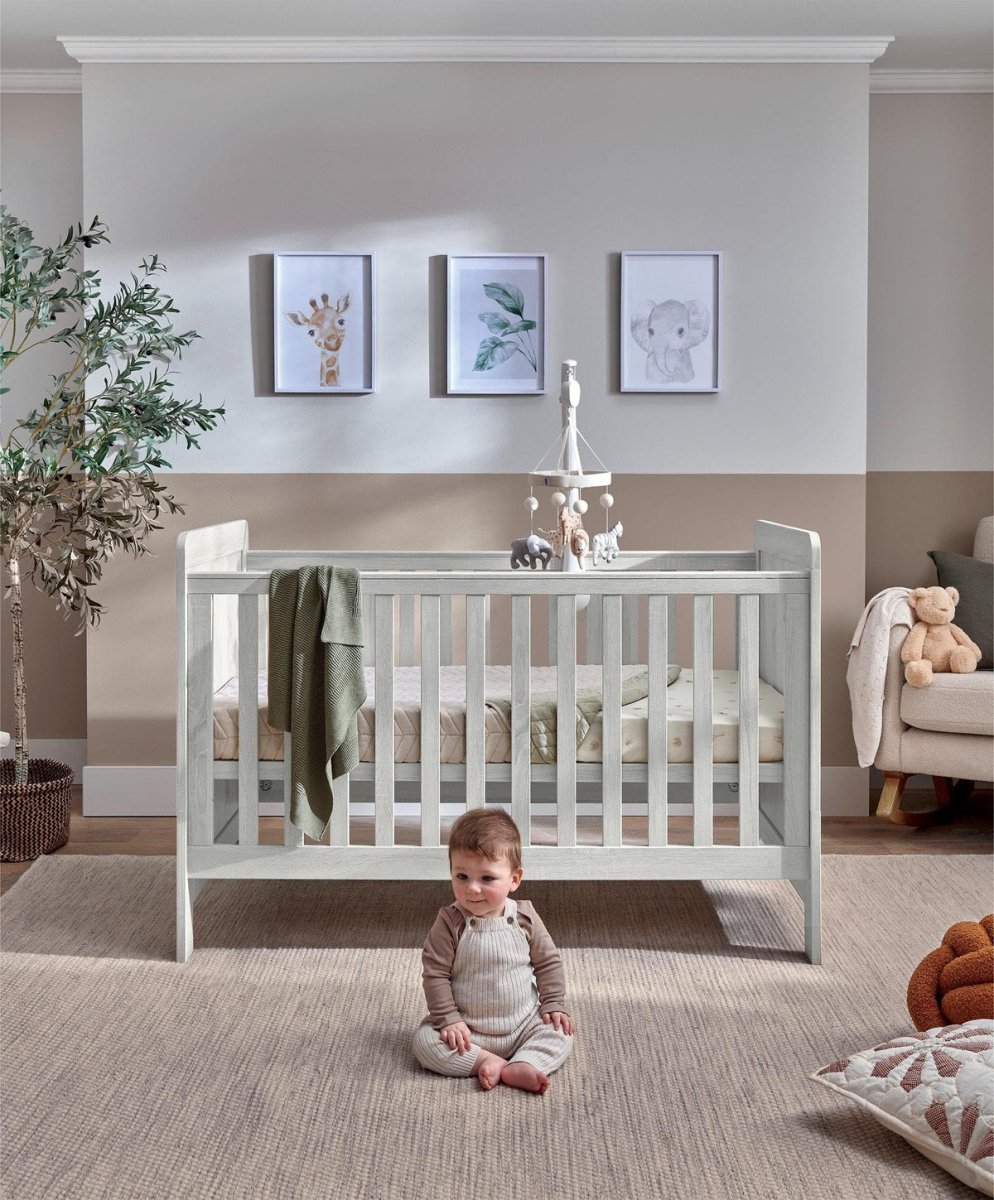 Atlas Cotbed Nimbus White | Cot | Mamas & Papas for Mamas & Papas LB - colorneed
