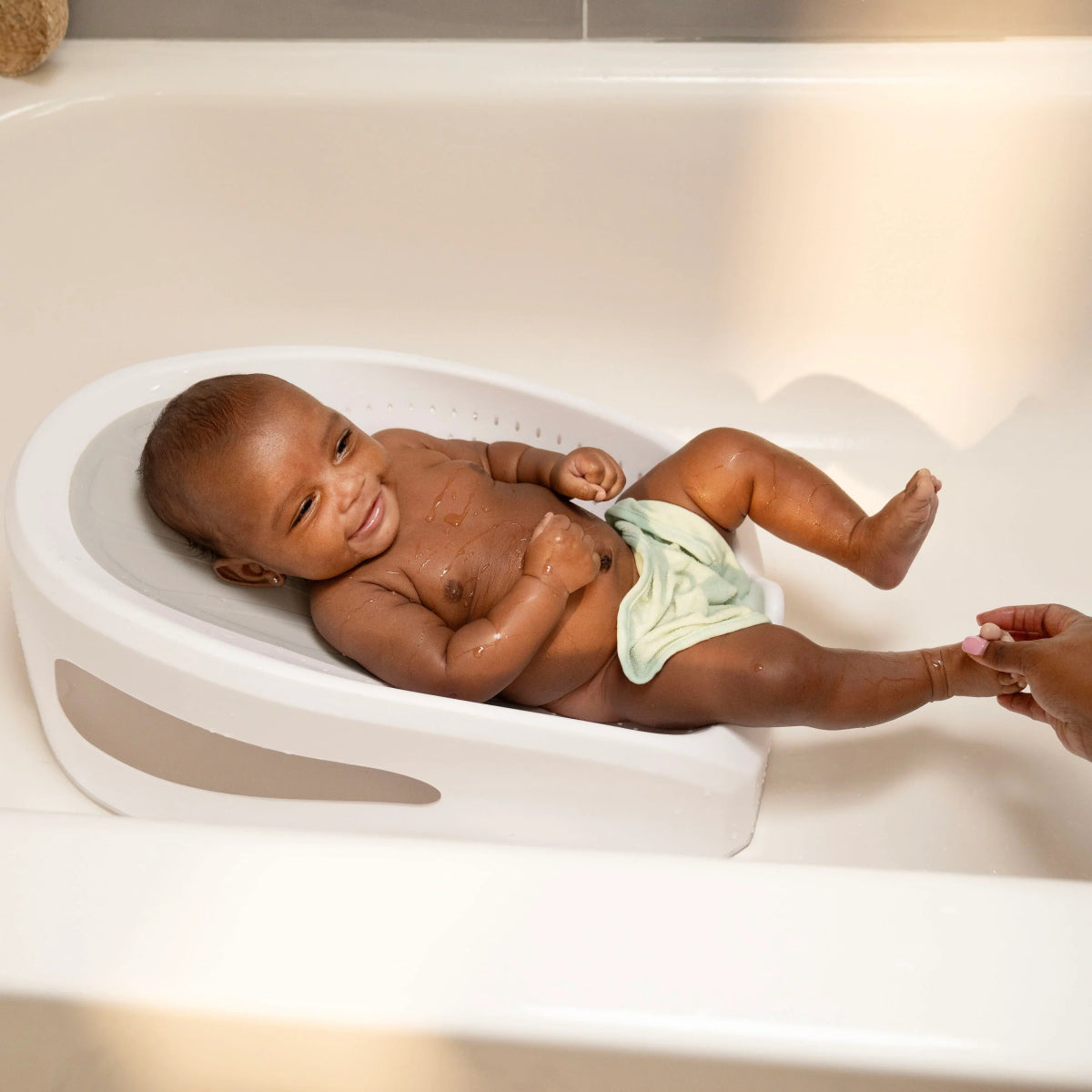 Easy Rinse Baby Bather | Bathtub | Ingenuity for Mamas & Papas LB - 6hr