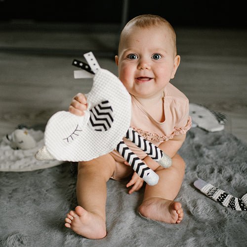 Flat Cuddly Toy Little Bird | Plush & Soft Toy | Babyono for Mamas & Papas LB - 6hr