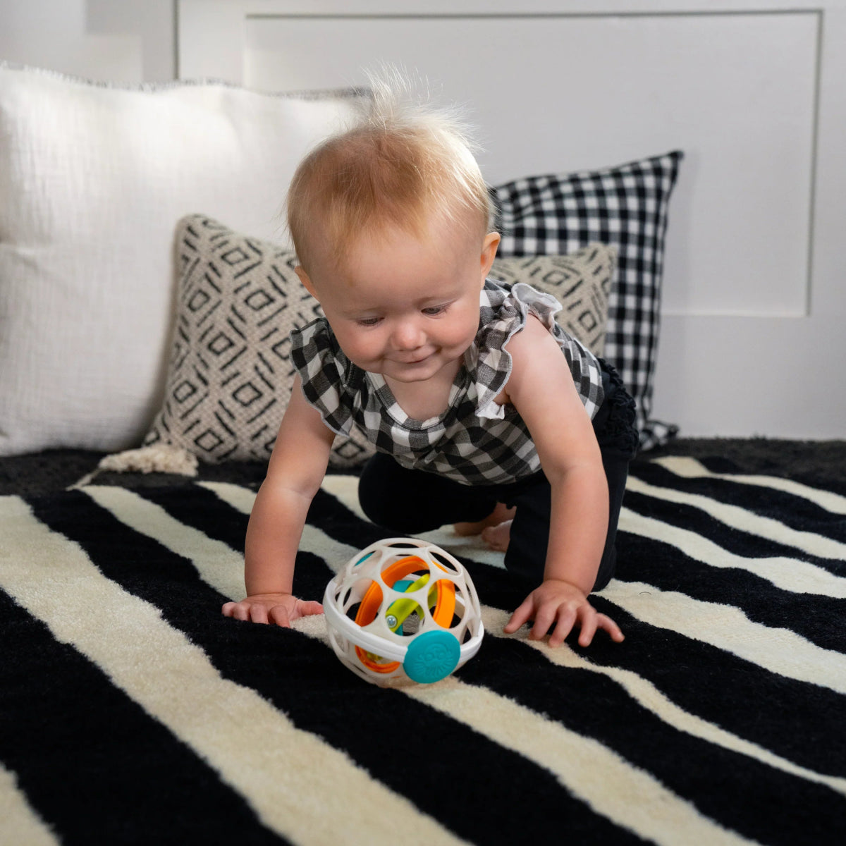 Grip & Spin Oball Rattle Toy | Rattle | Baby Einstein for Mamas & Papas LB - 6hr