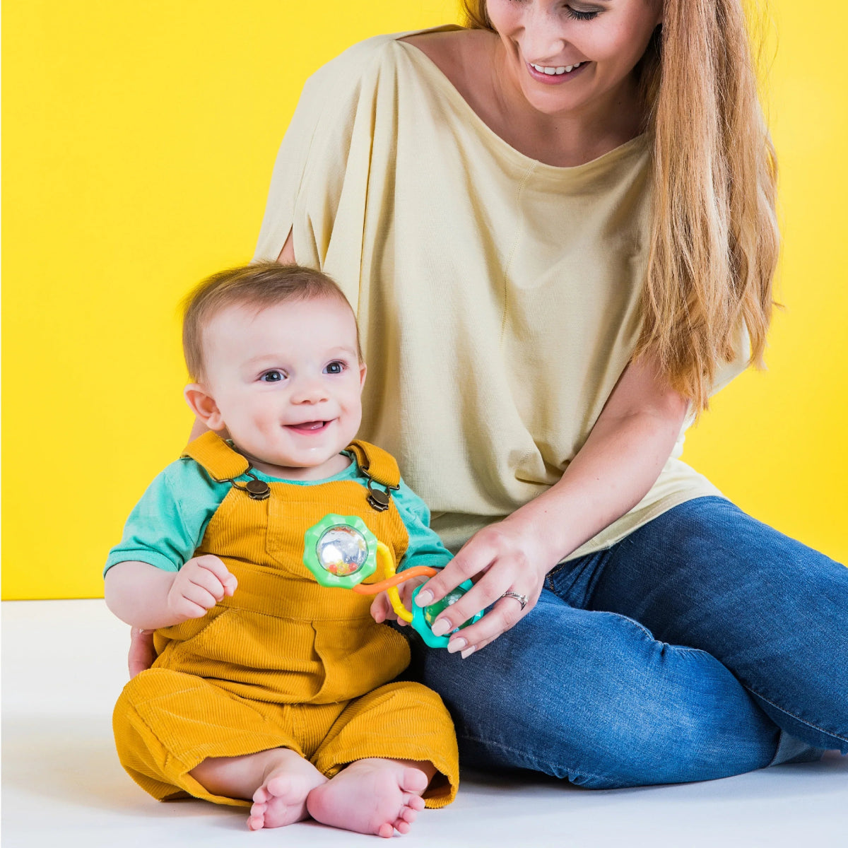 Rattle & Shake Barbell Toy | Rattle | Bright Starts for Mamas & Papas LB - 6hr