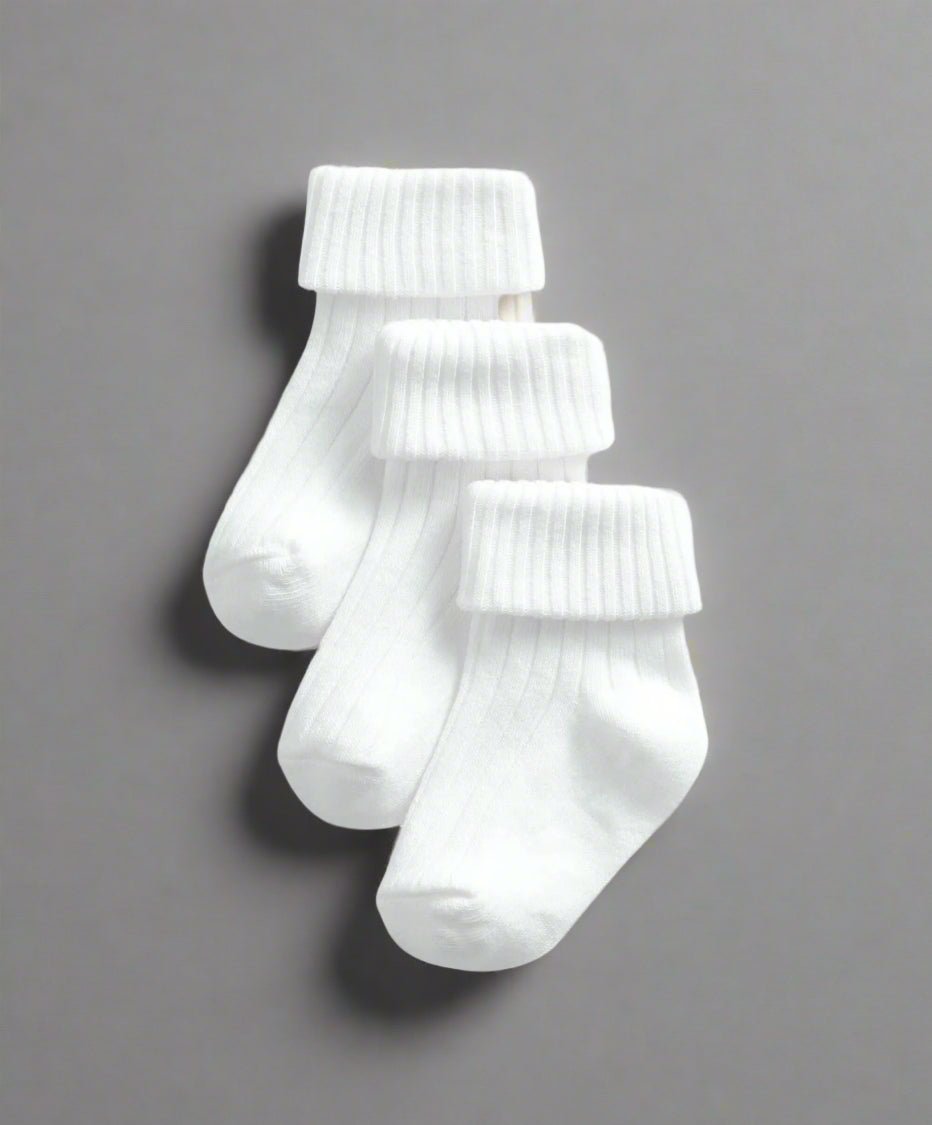 White Ribbed Socks Pack of 3 | Accessory | Mamas & Papas for Mamas & Papas LB - 6hr